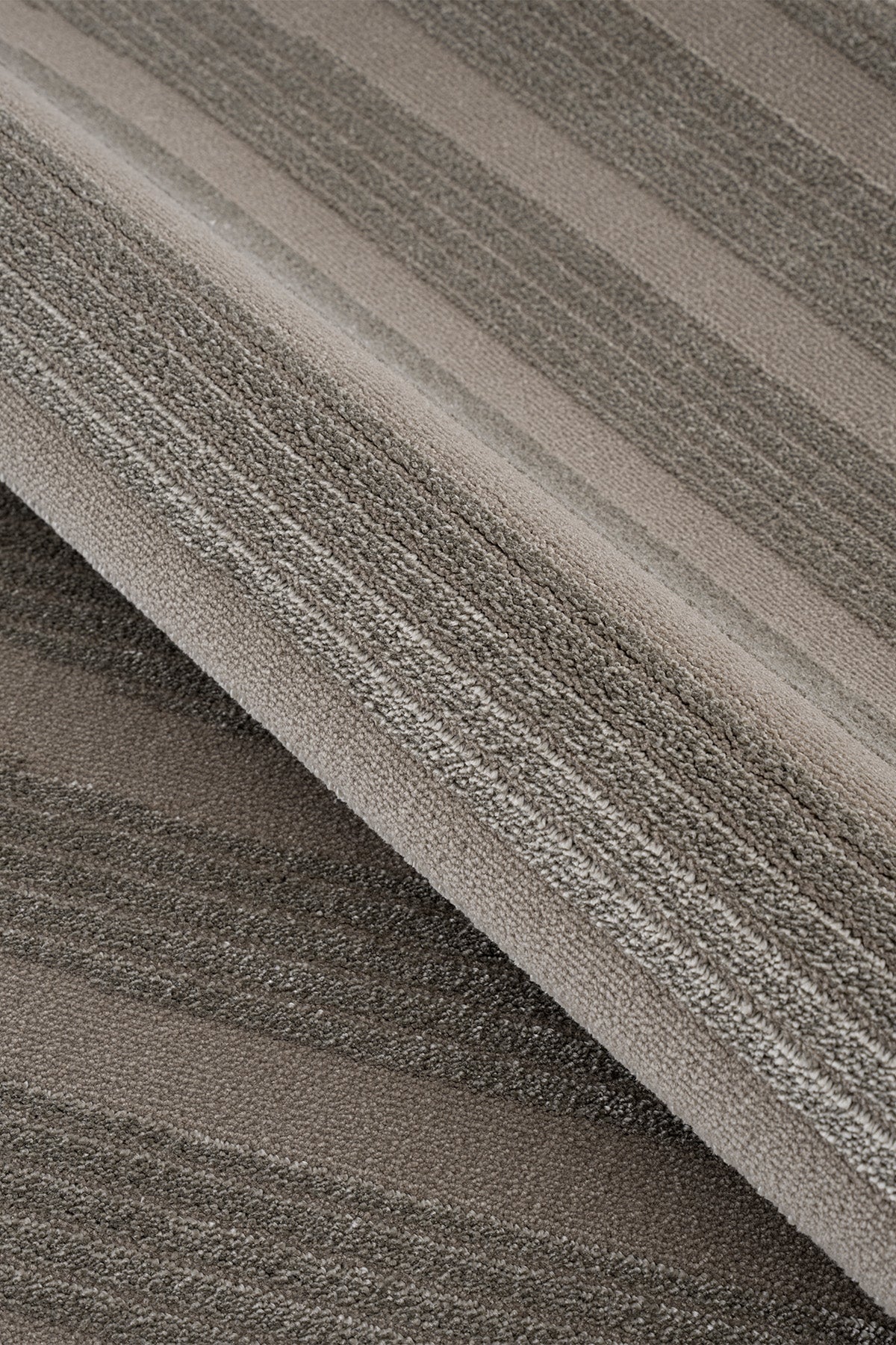 Calvin Klein Dark Pulse A2316B Vizon Halı