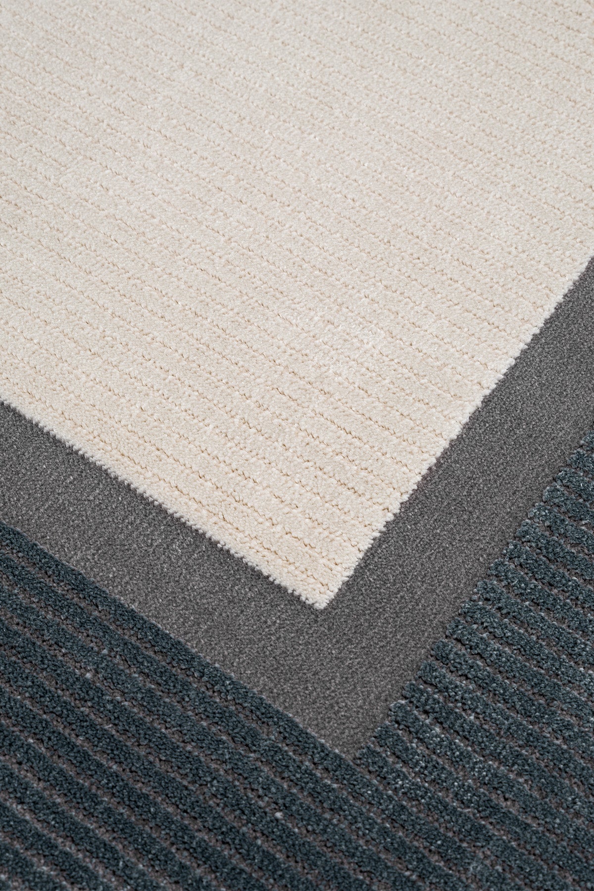 Calvin Klein Dark Pulse A2323E Krem Gri Halı