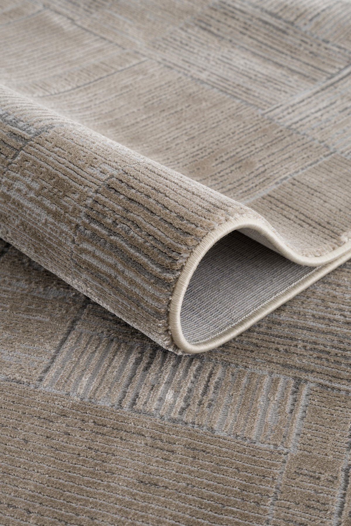 Calvin Klein Essential A2443E Vizon Halı