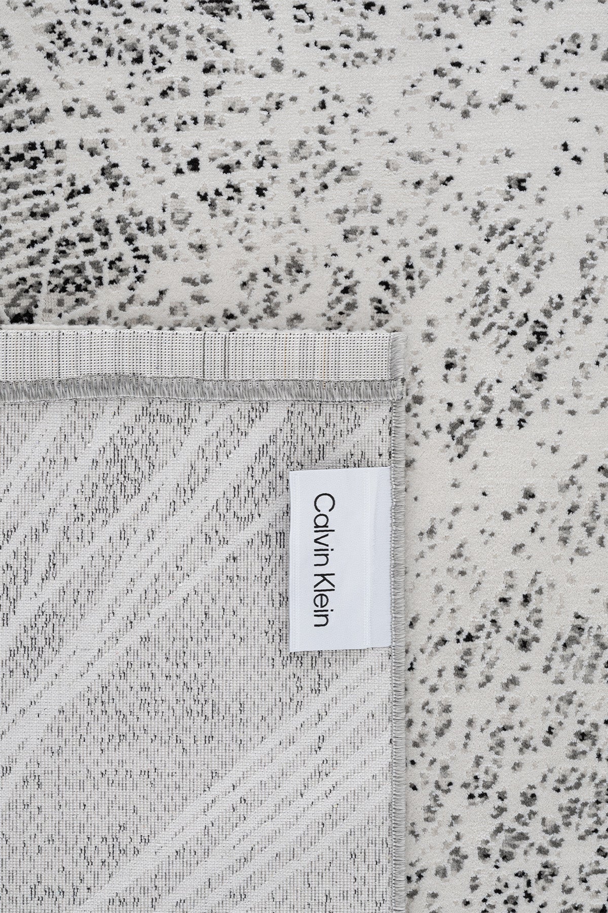 Calvin Klein Essential A2520B Krem Gri Halı