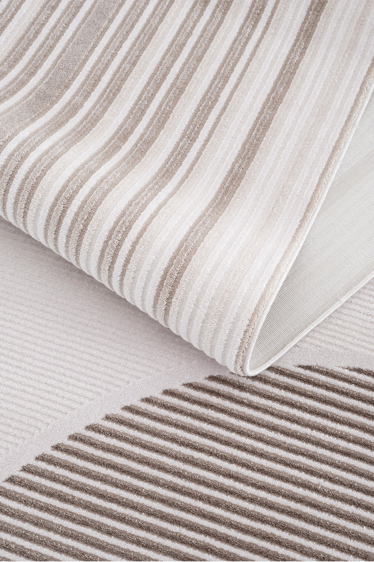 Calvin Klein Glow A3466D Vizon Halı