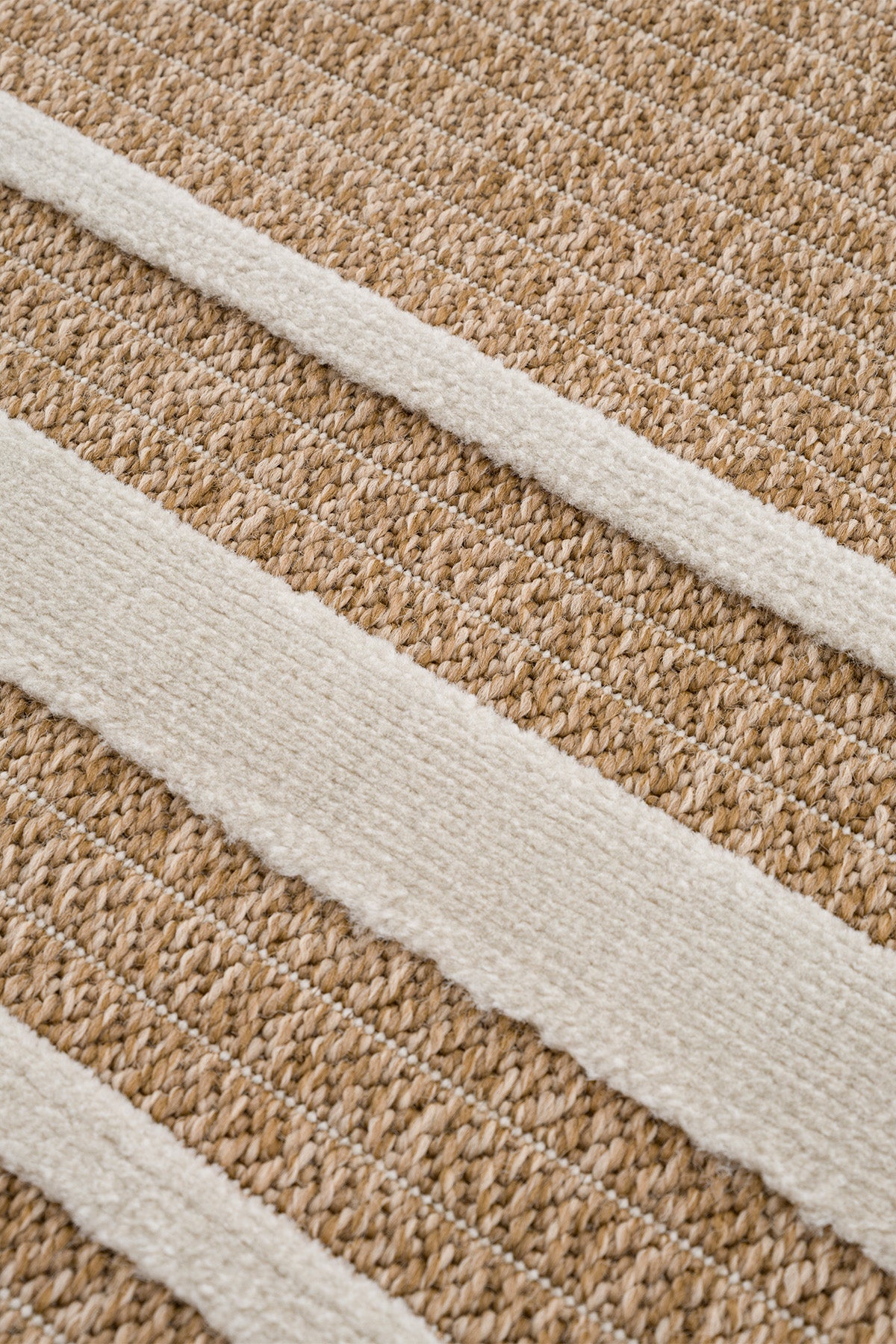 Calvin Klein Merlot A2175A Natural Krem Halı