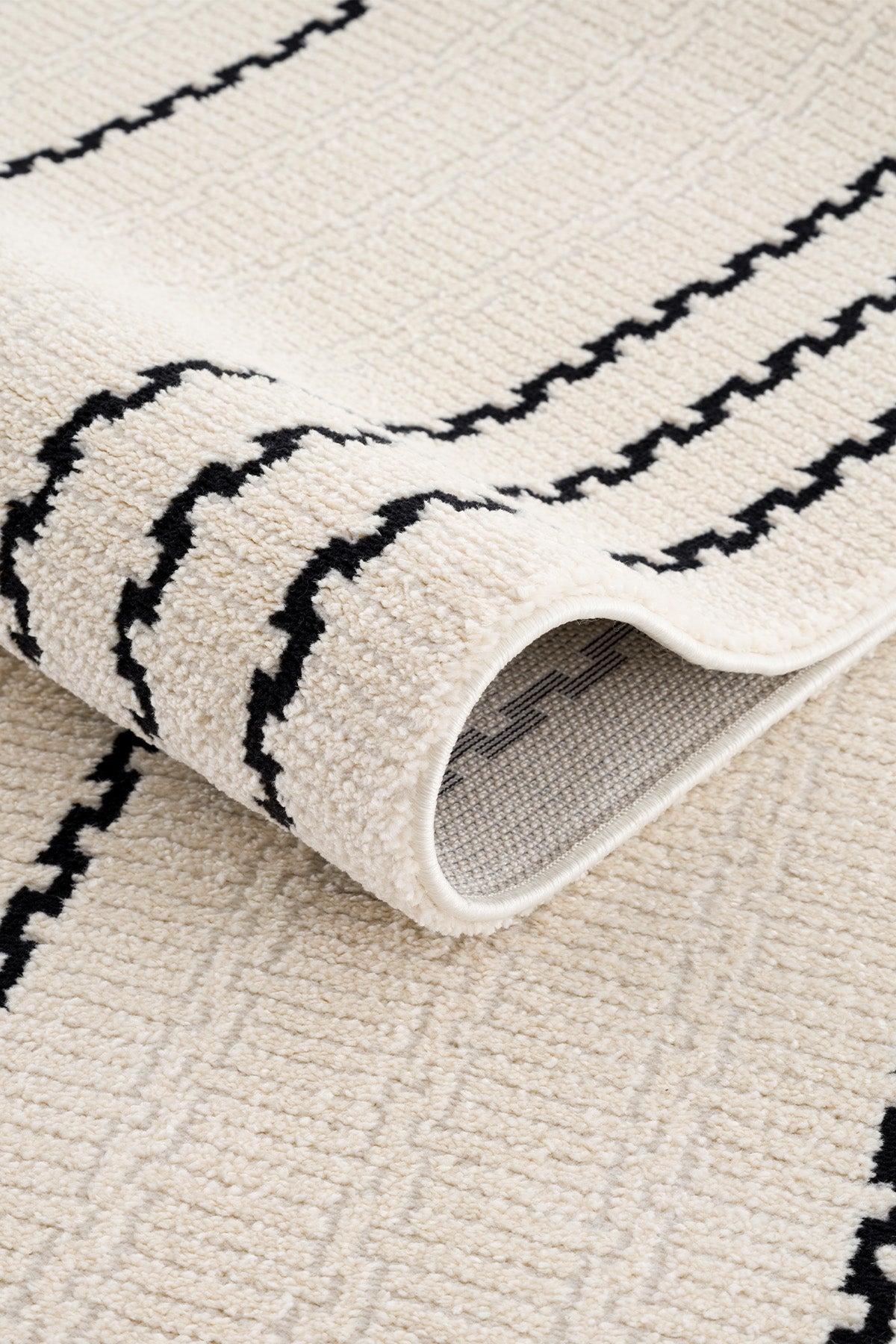 Calvin Klein Odense A2061C Krem Siyah Halı