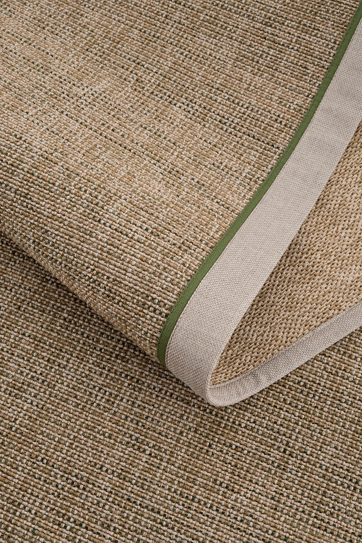 Calvin Klein Signature Bordure B3622D Bej Yeşil Halı