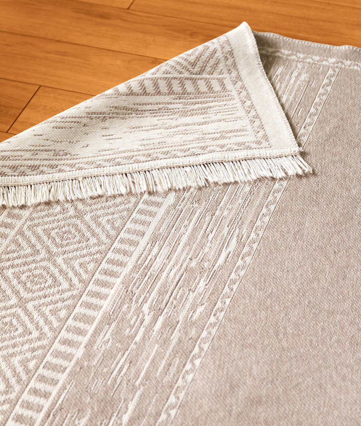 Duo Beyaz Bej Çift Taraflı Yıkanabilir Dokuma Kilim 23003A