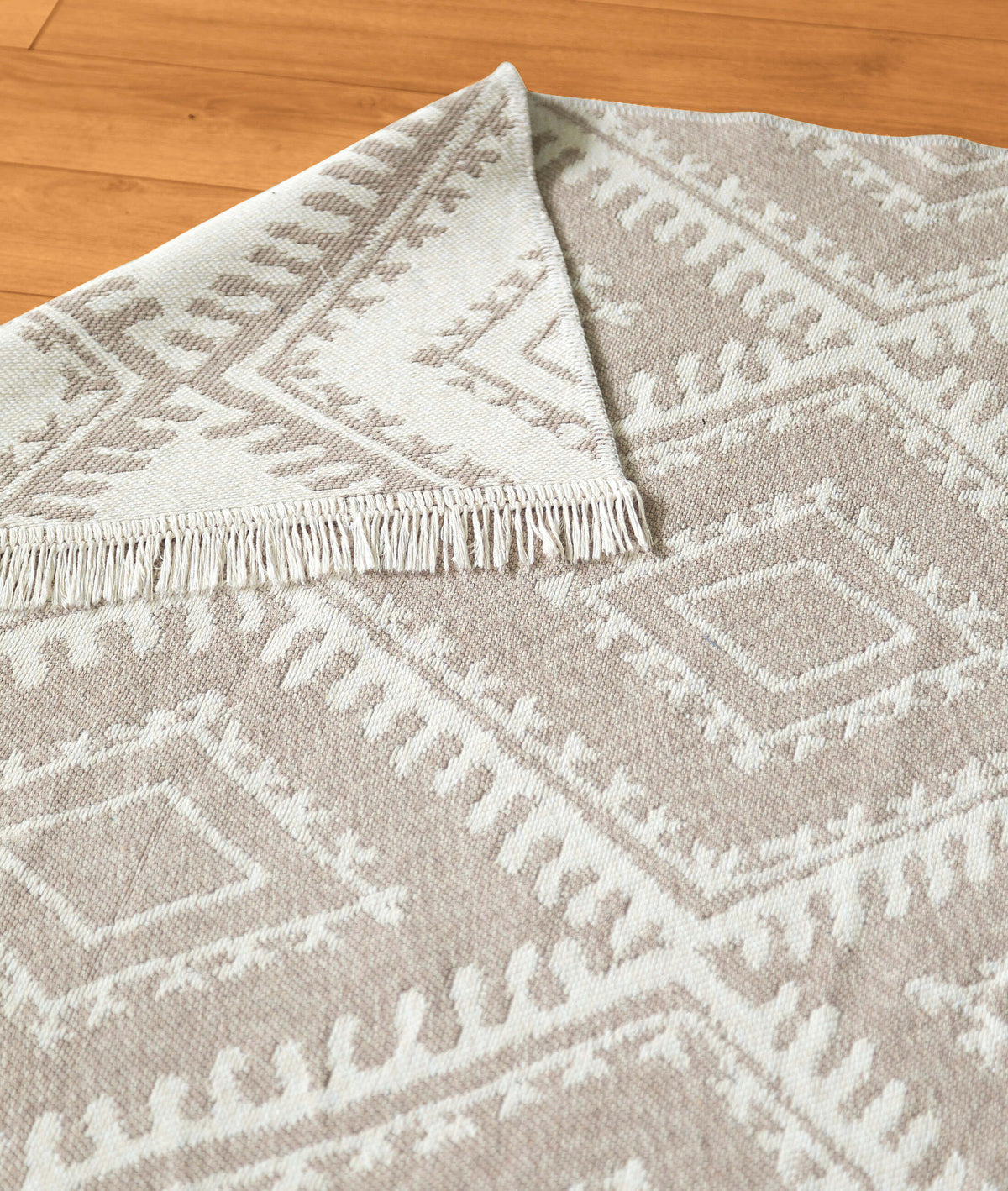 Duo Beyaz Bej Yıkanabilir Çift Taraflı Balkon Halısı Geometrik Yazlık Dokuma Halı ve Kilim