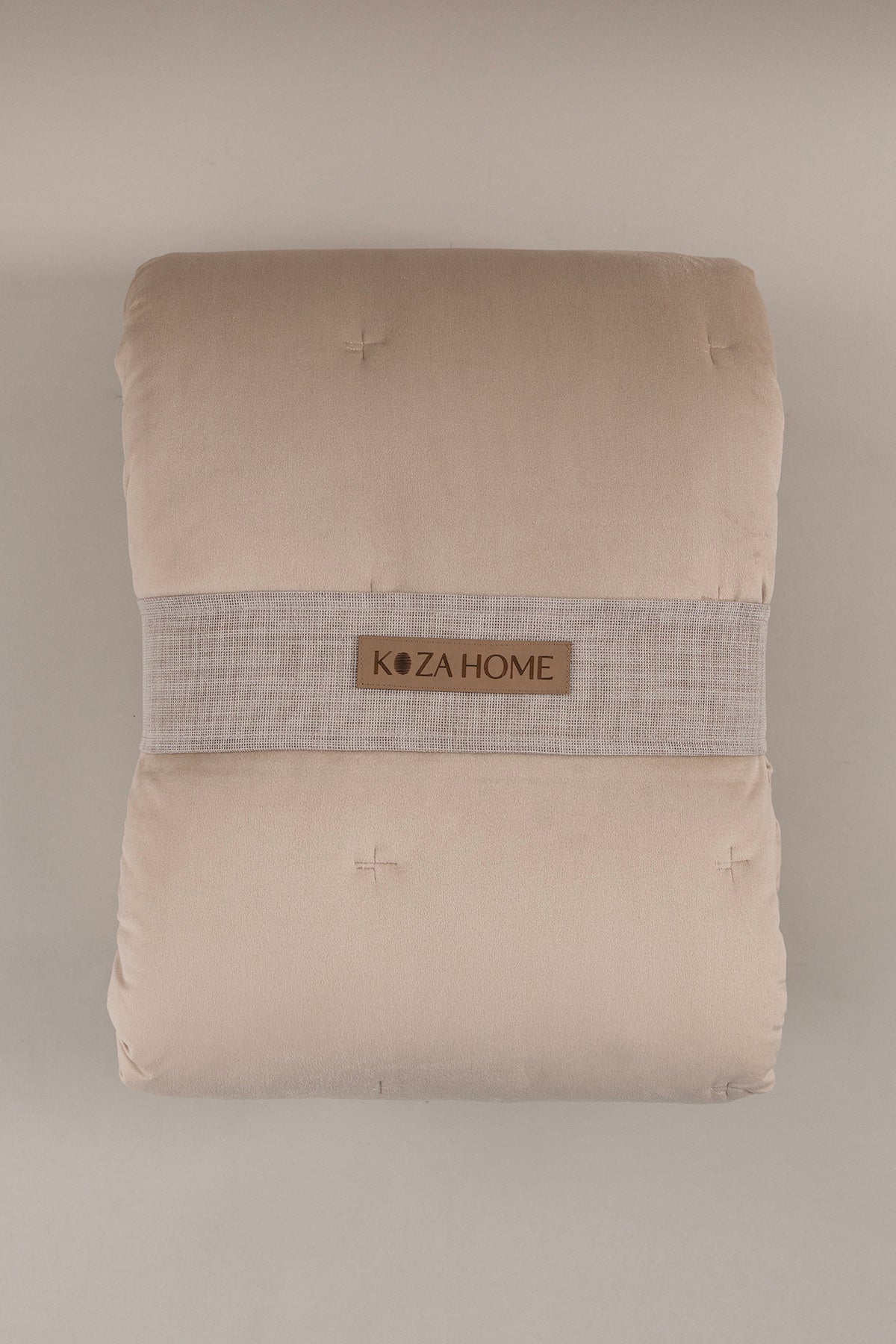 Elit Bej Kadife Çift Kişilik Yatak Örtüsü 230x250 2 Yastık 50x70 5023