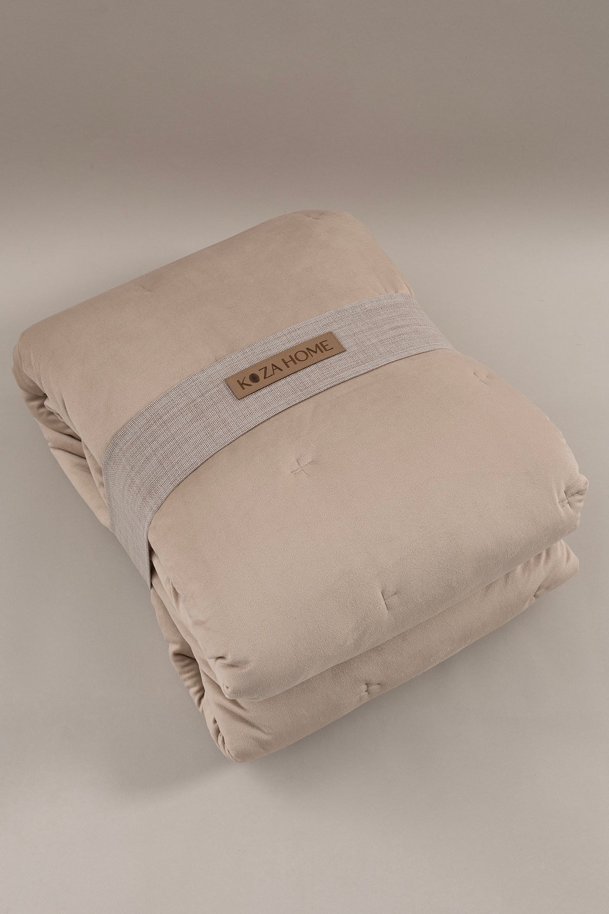 Elit Bej Kadife Çift Kişilik Yatak Örtüsü 230x250 2 Yastık 50x70 5023