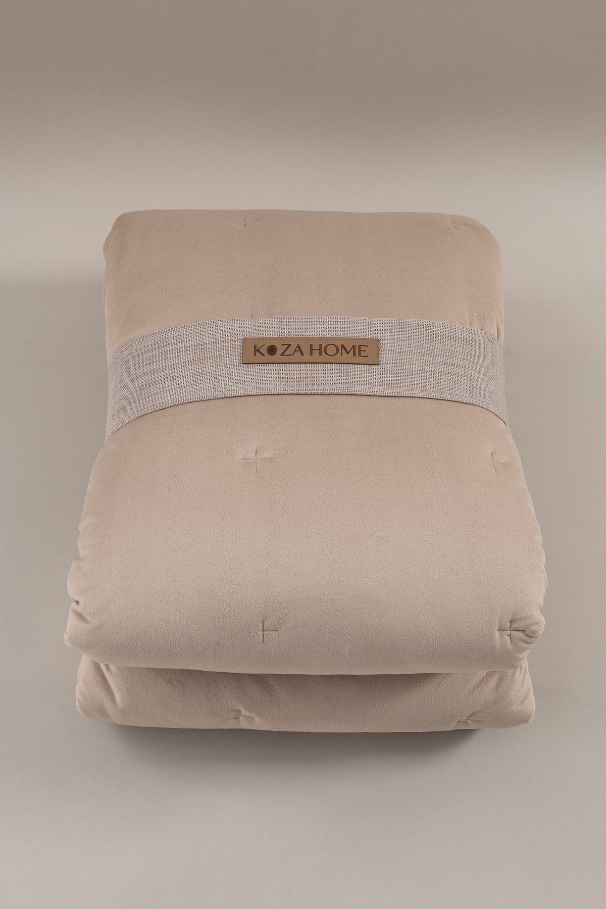 Elit Bej Kadife Çift Kişilik Yatak Örtüsü 230x250 2 Yastık 50x70 5023