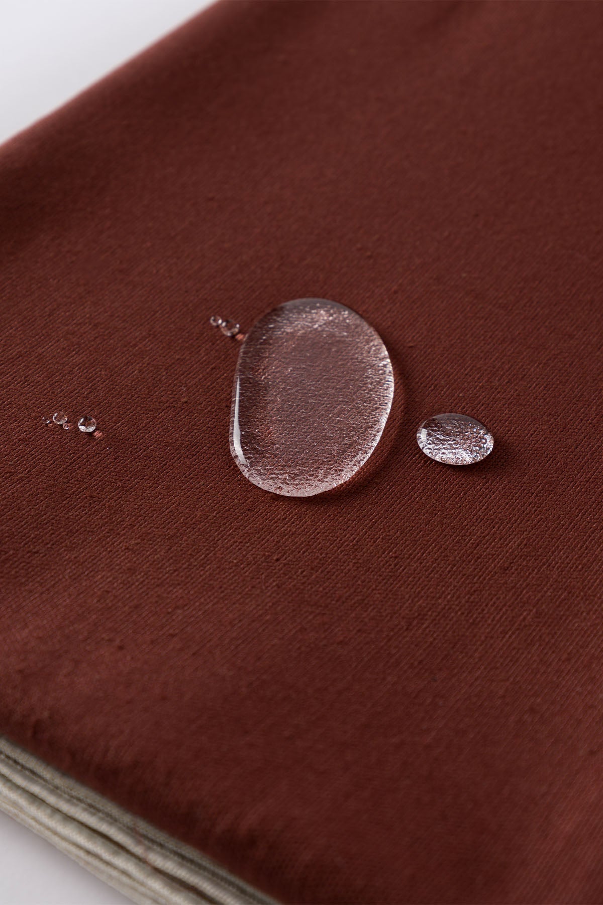 Graın Kahverengi Sıvı İtici Özellikli Masa Örtüsü 140X200 Cm 2591