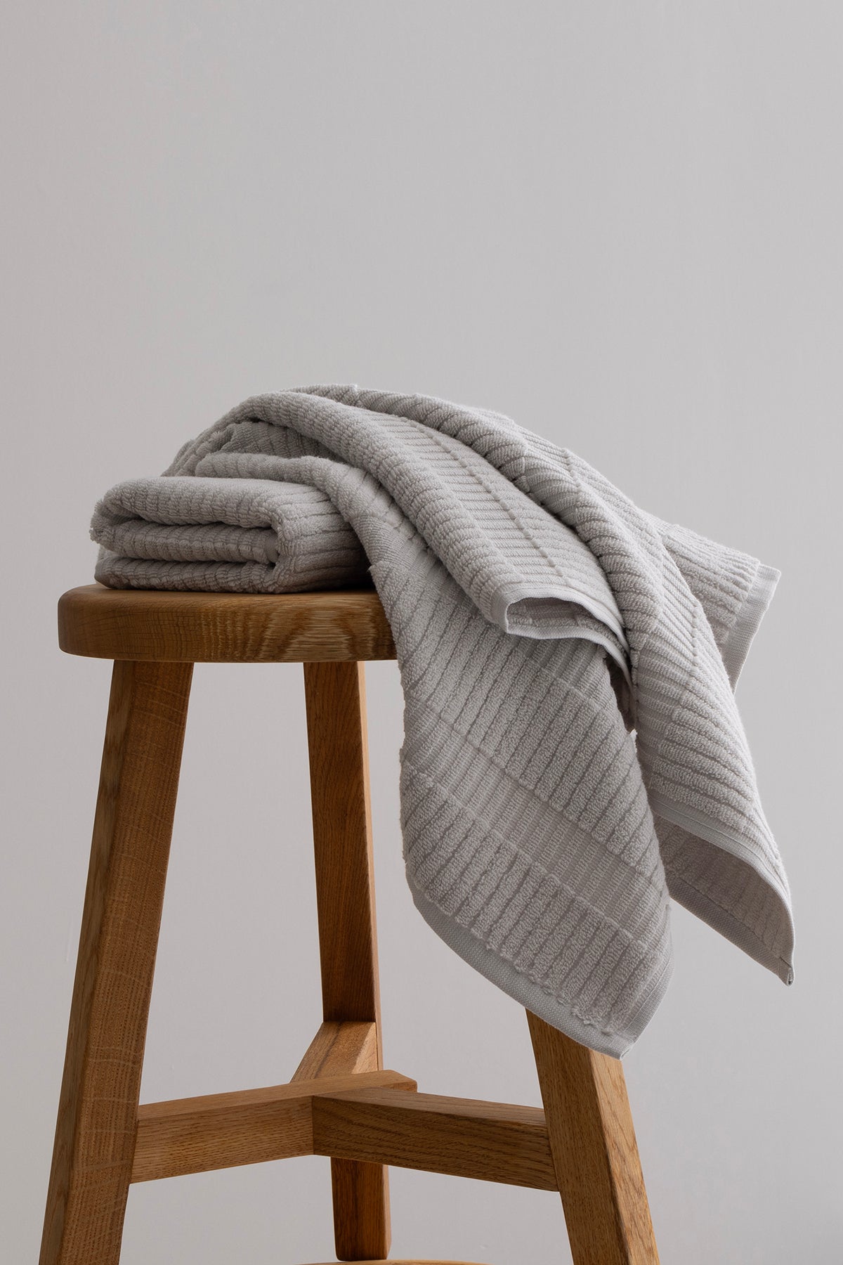 Ivory Gri Bordürlü Mikro Fiber %100 Pamuk 2'Li Banyo Havlusu Seti 50 X 90 - 70 X 140 1102A