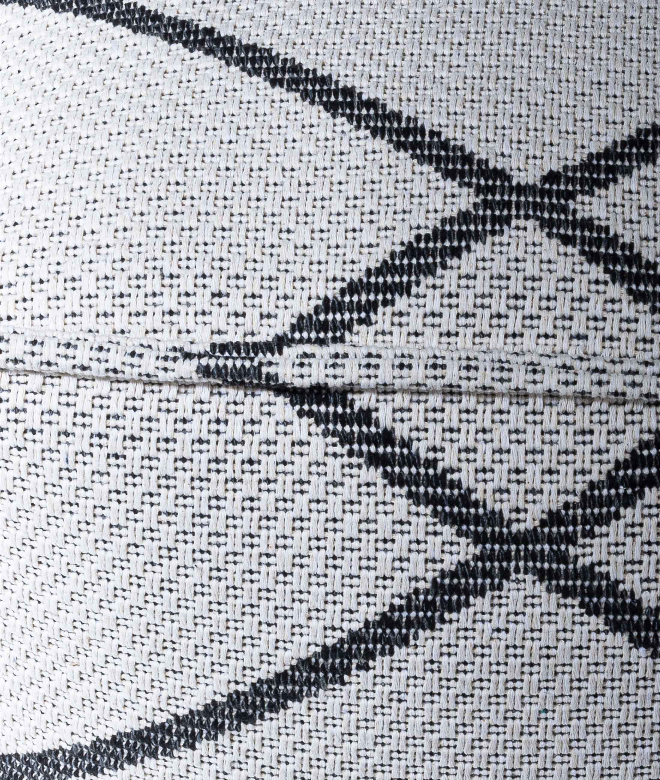 Keyf Bej Siyah Puf P58582A