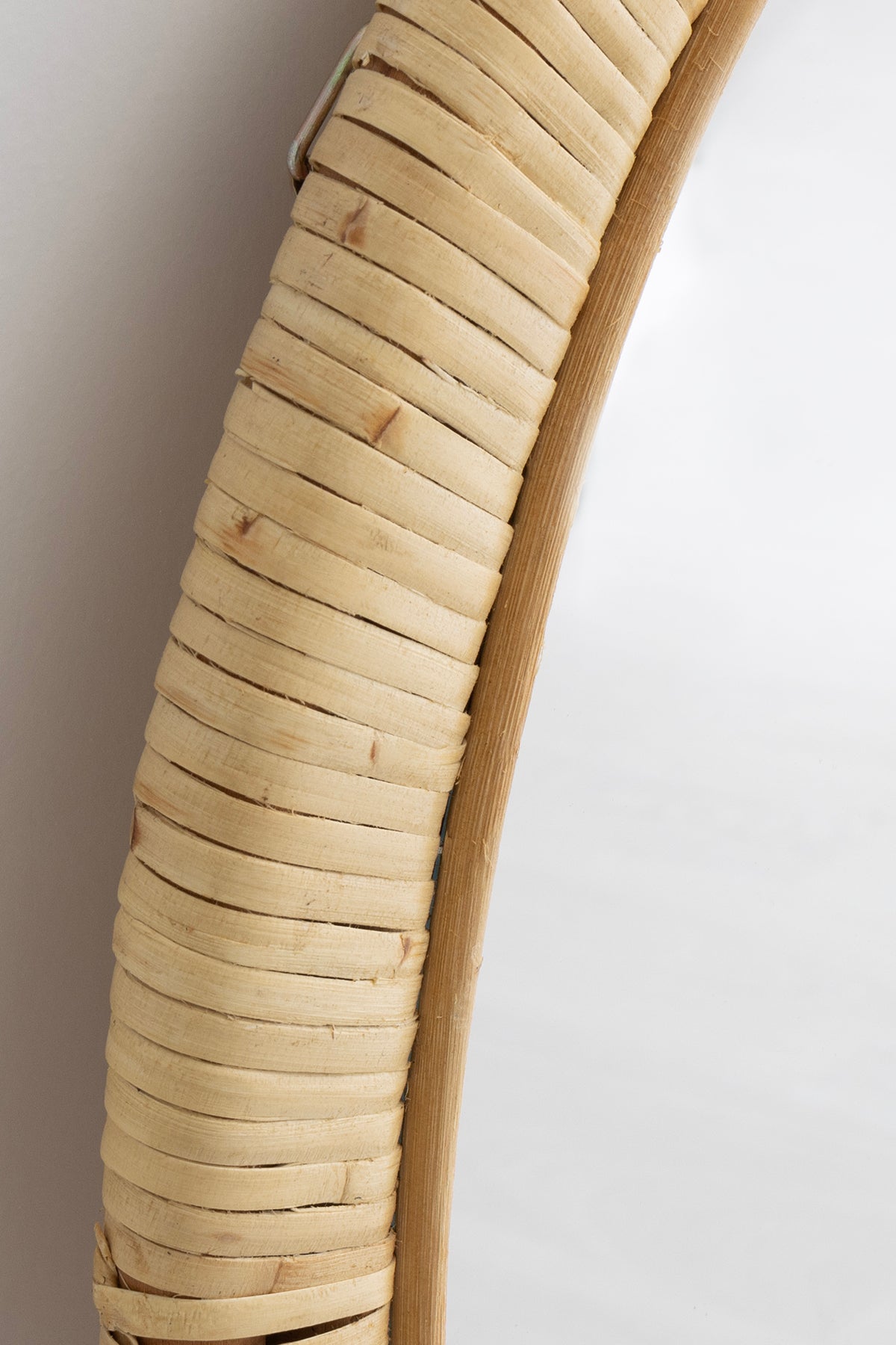 Meander El Yapımı Rattan Yuvarlak Dekoratif Ayna 80cm 8905