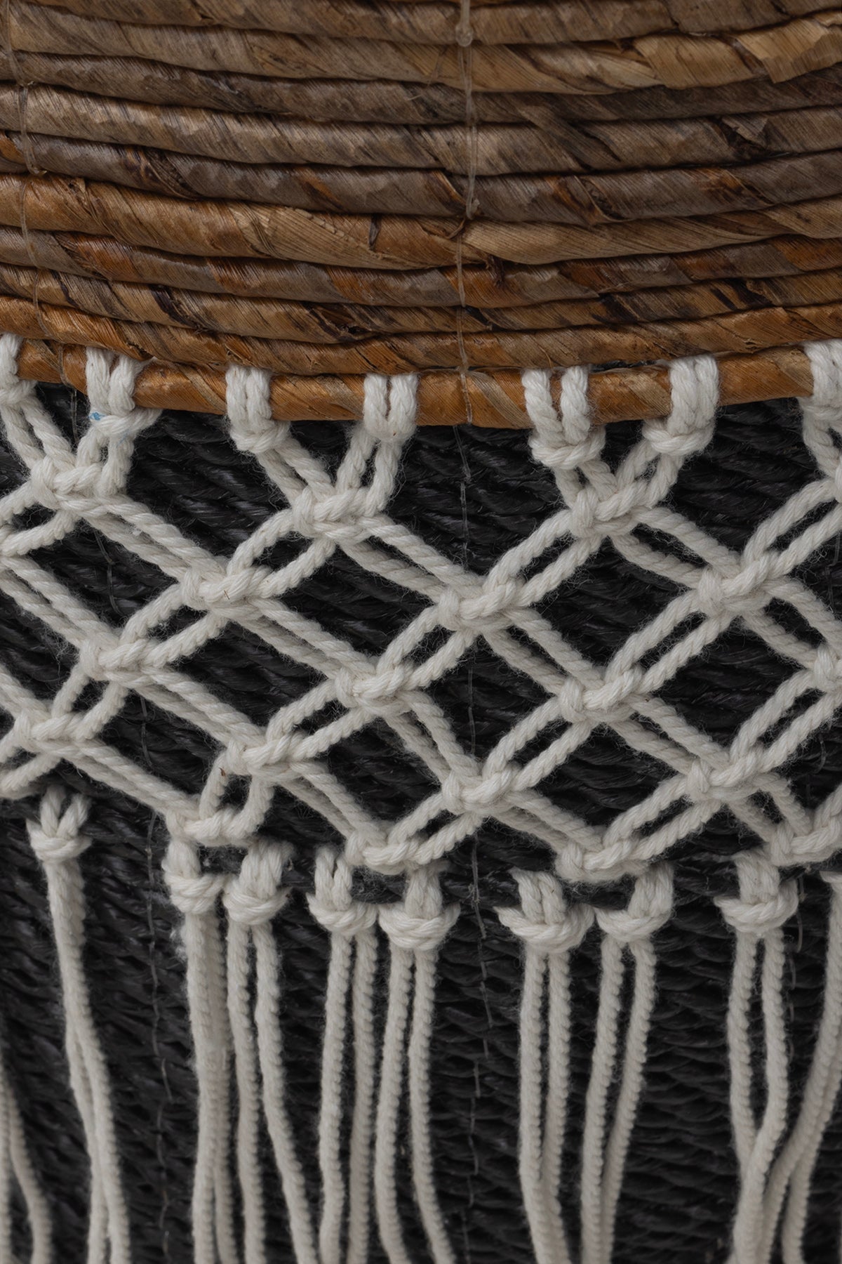 Meander Makrome Örgülü Doğal El Yapımı Sepet 40x37 9067