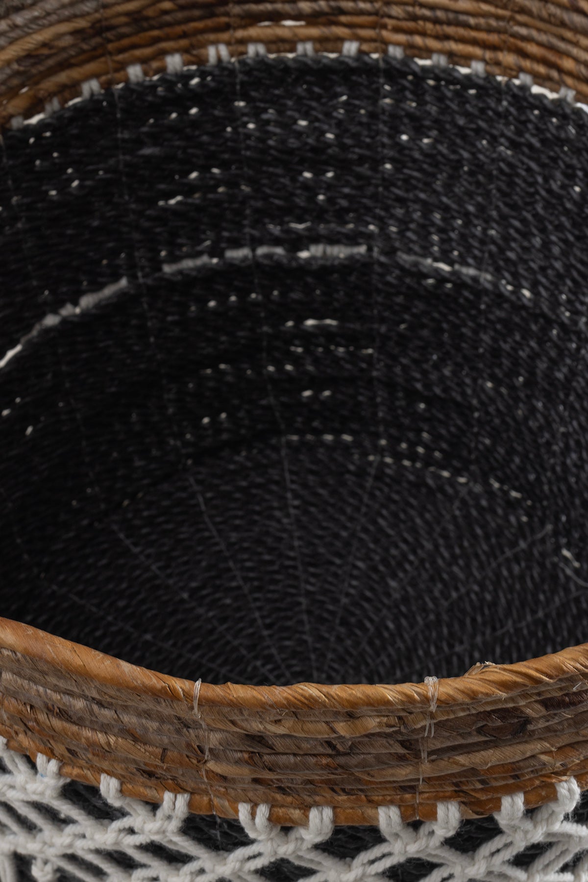 Meander Makrome Örgülü Doğal El Yapımı Sepet 40x37 9067