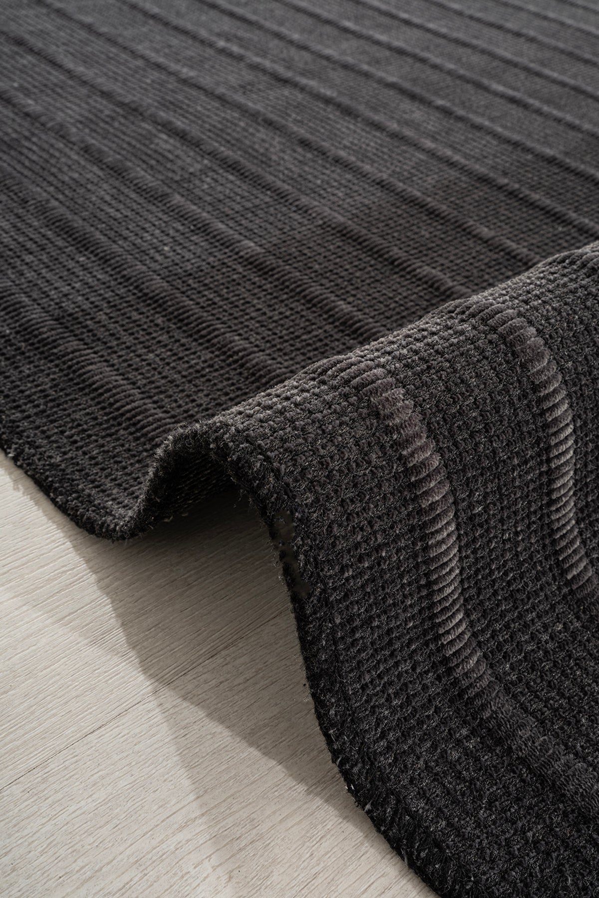 Calvin Klein Mono A2900D Antrasit Halı