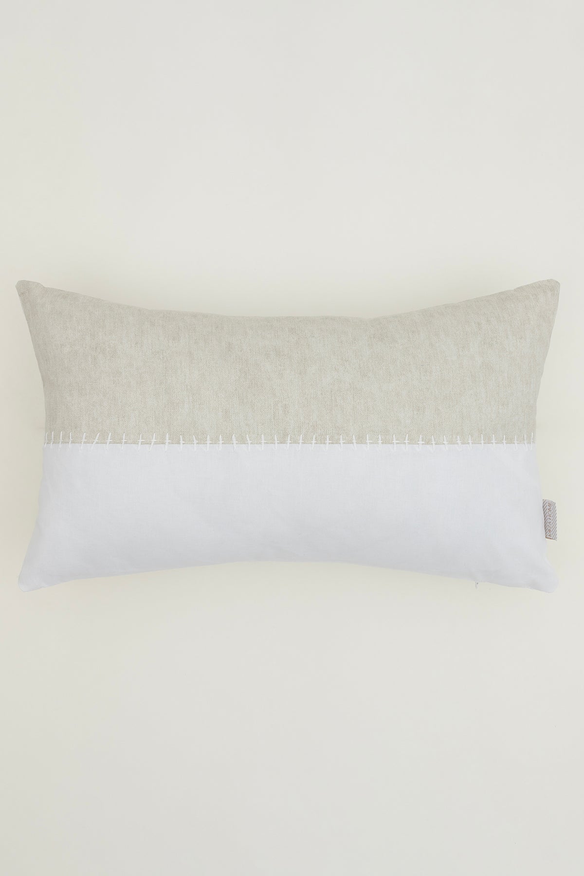 Pure Beyaz Krem Dekoratif Boncuk Elyaf İç Dolgulu Kırlent 30X50 4840