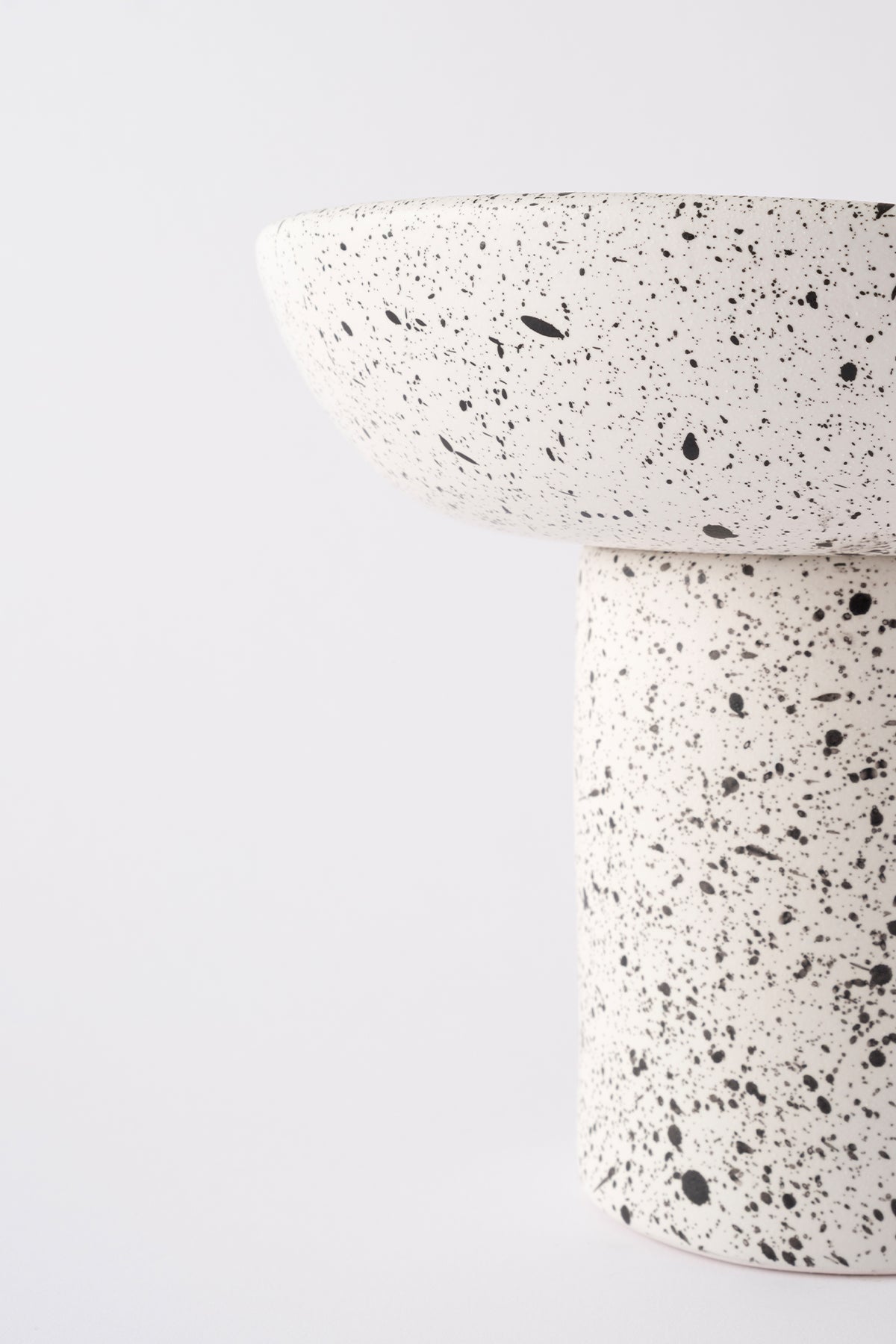 Sateen Mat Beyaz Kırçıllı Ayaklı El Yapımı Büyük Sunum Kasesi 8616