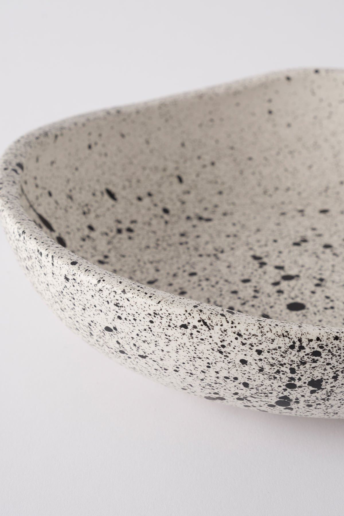 Sateen Mat Beyaz Kırçıllı El Yapımı Sunum Tabağı 8631