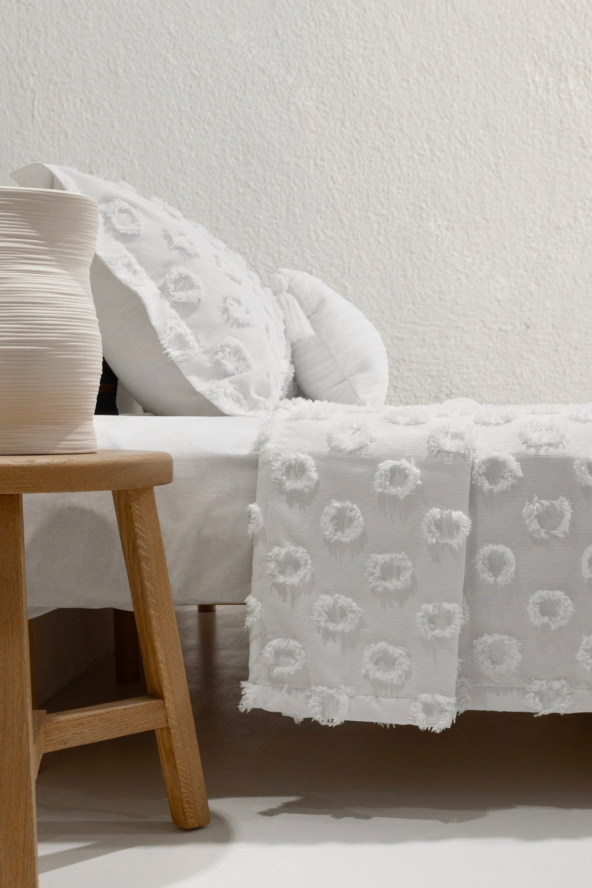 Sitra Krem Çift Kişilik Püsküllü Yatak Örtüsü 230x250 2 Yastık 50x70 5031