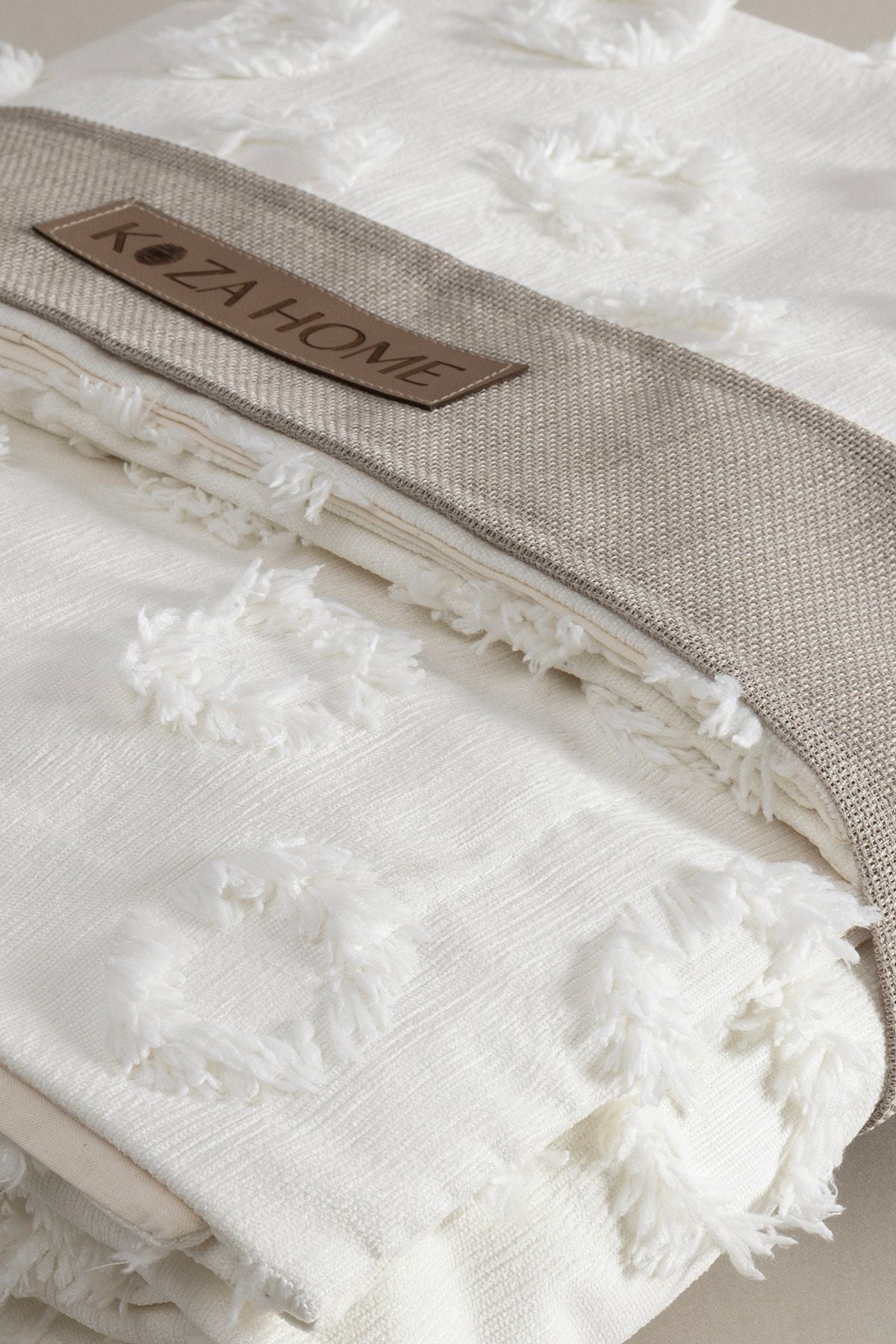 Sitra Krem Çift Kişilik Püsküllü Yatak Örtüsü 230x250 2 Yastık 50x70 5031