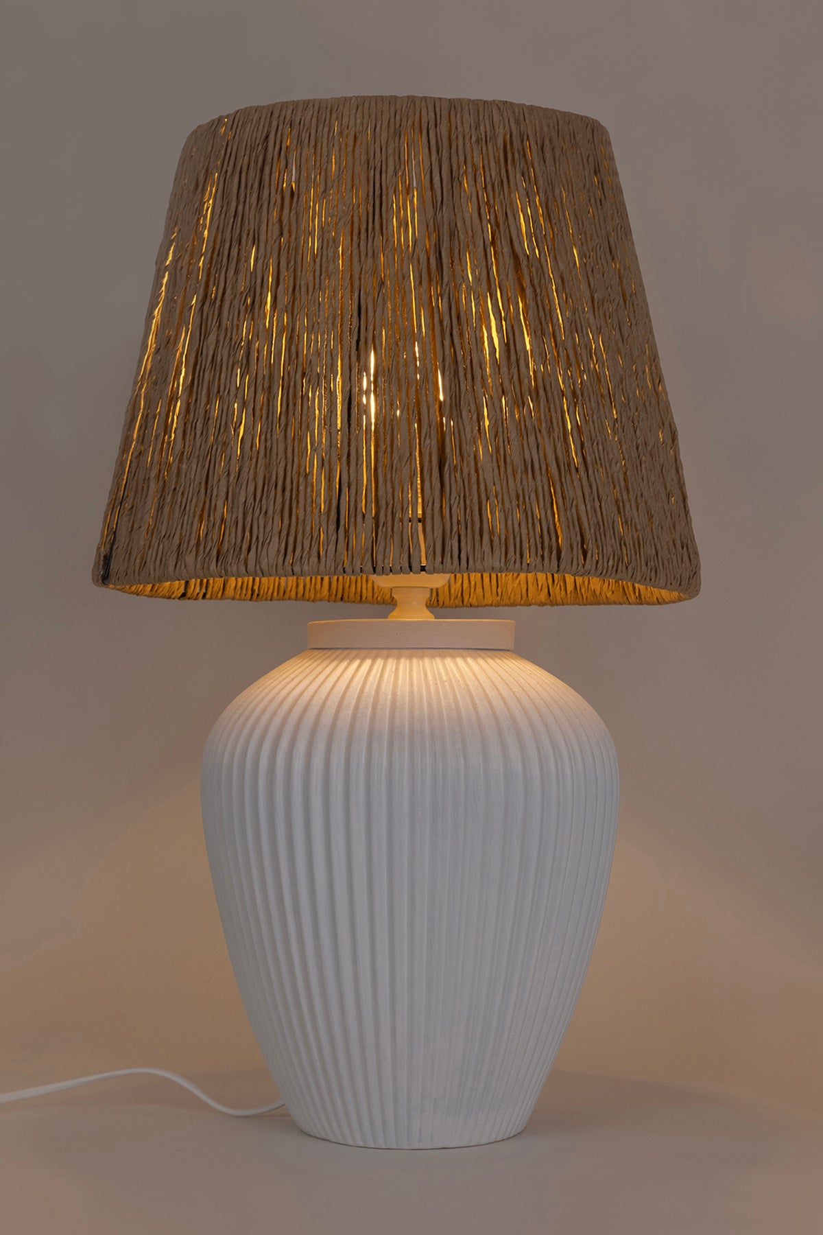 Soleil Beyaz Seramik Hasır Başlıklı Bohem Abajur 9094