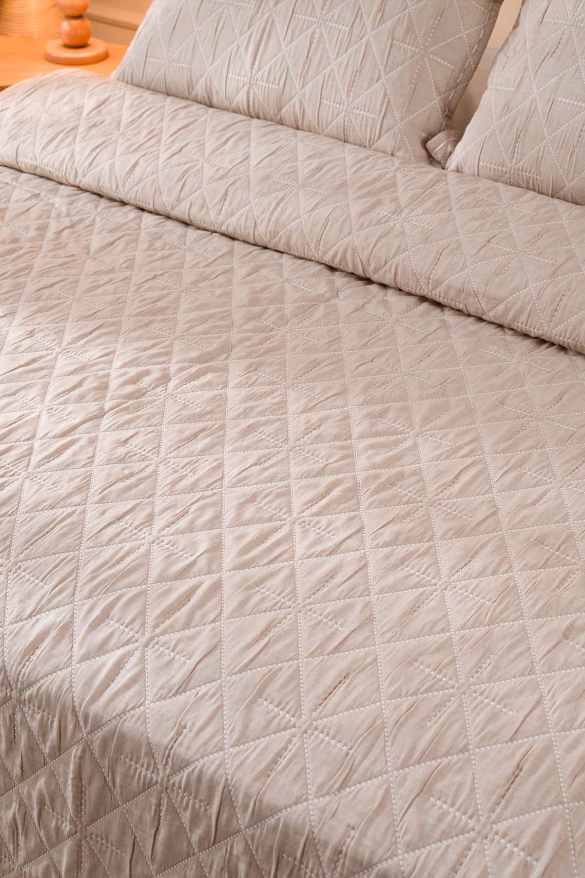 Stella Bej Pamuklu Çift Kişilik 3 Parça Yatak Örtüsü 230x250 2 Yastık 50x70 5029