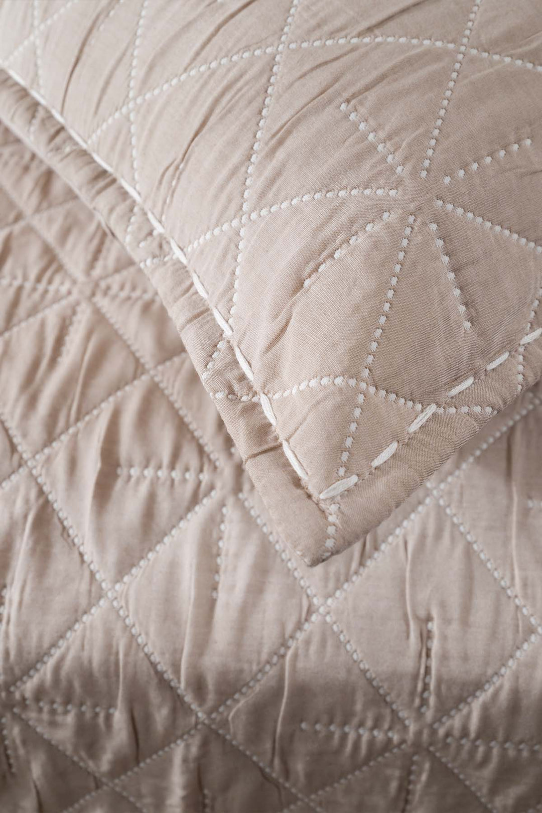 Stella Bej Pamuklu Çift Kişilik 3 Parça Yatak Örtüsü 230x250 2 Yastık 50x70 5029