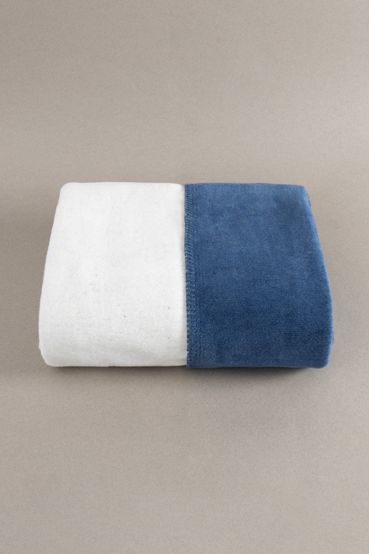 Twin Soft Pamuklu Tek Kişilik Battaniye Mavi Krem 150 x 200 5005A