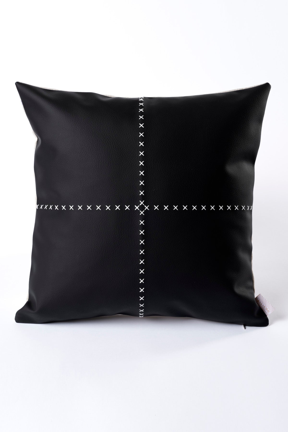 Ivy Soft Deri Siyah Kırlent Kılıfı 45X45 2548