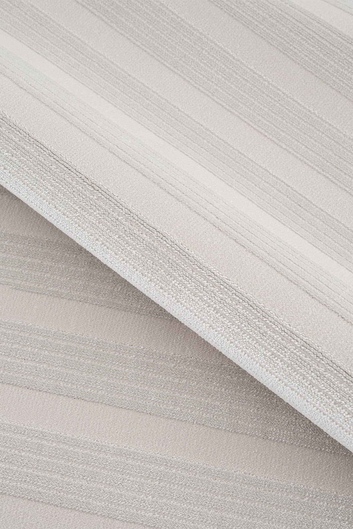 Calvin Klein Dark Pulse A2316A Krem Halı