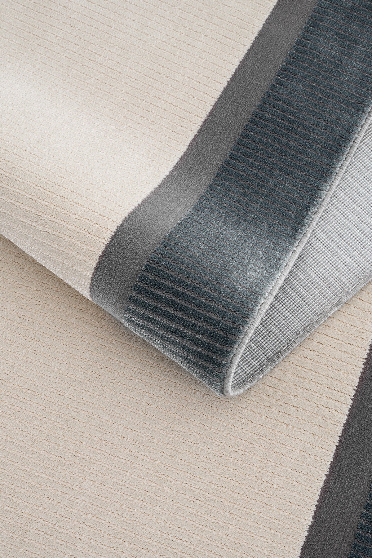 Calvin Klein Dark Pulse A2323E Krem Gri Halı