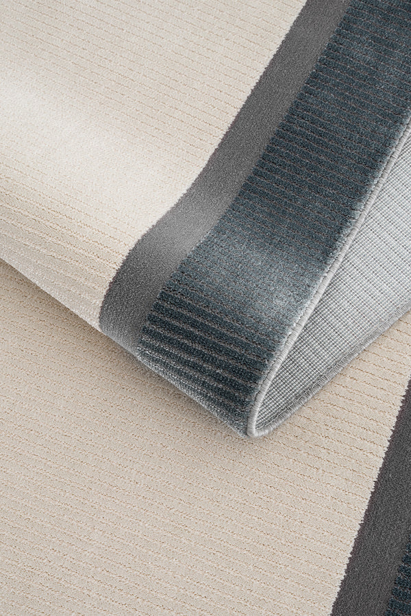 Calvin Klein Dark Pulse Krem Gri Halı A2323E