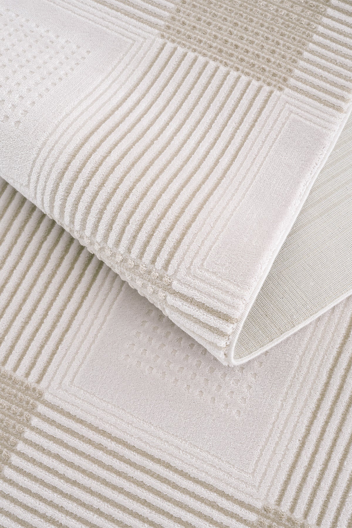 Calvin Klein Glow A3461B Krem Vizon Halı