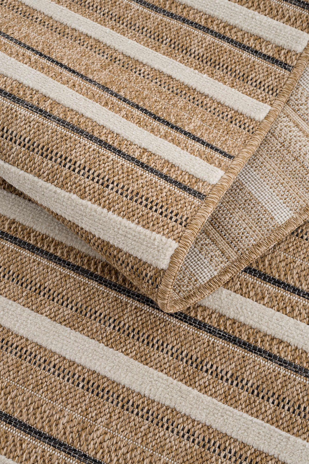 Calvin Klein Merlot A2019A Natural Krem Halı