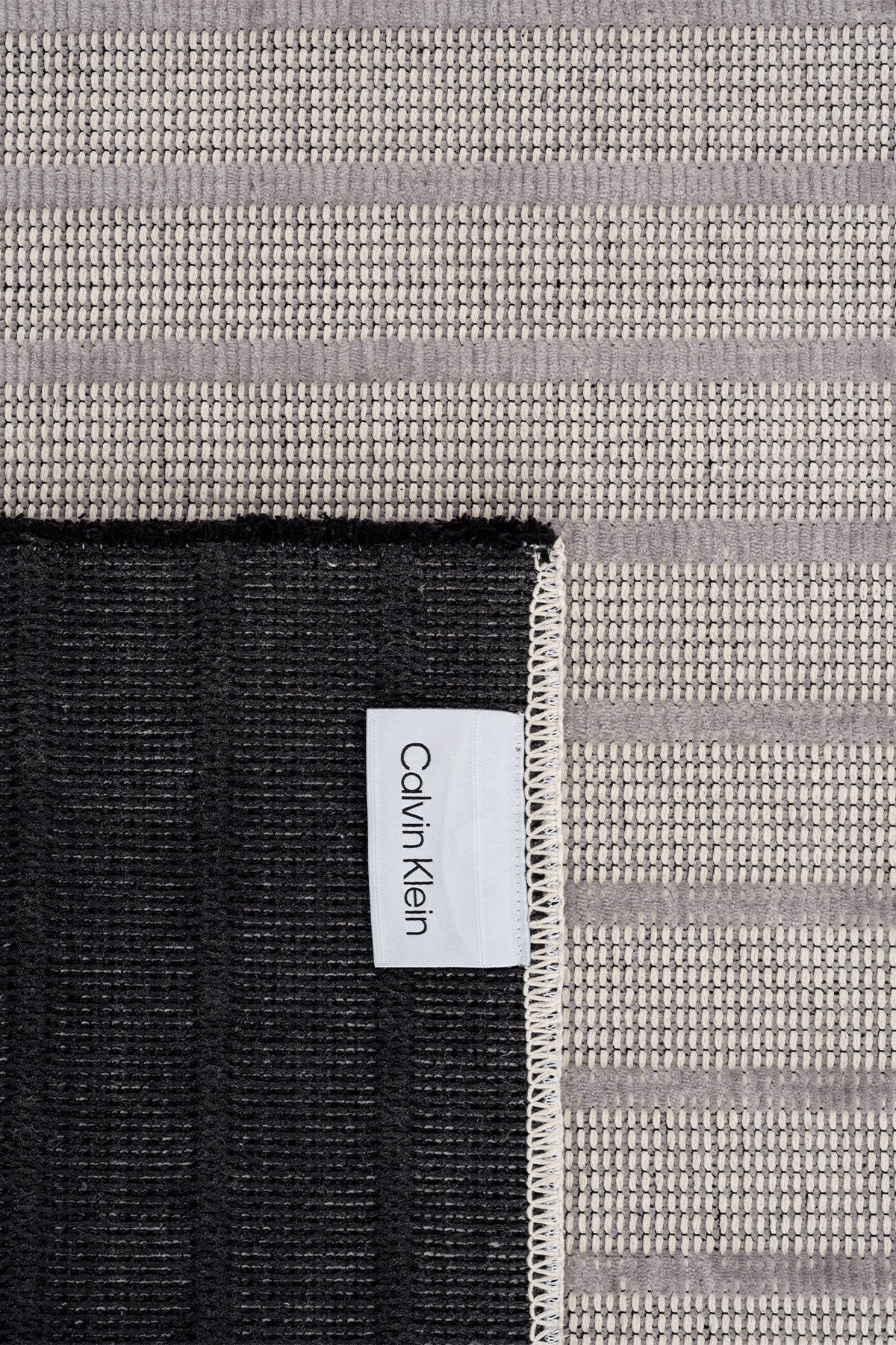 Calvin Klein Mono A2900C Krem Gri Halı
