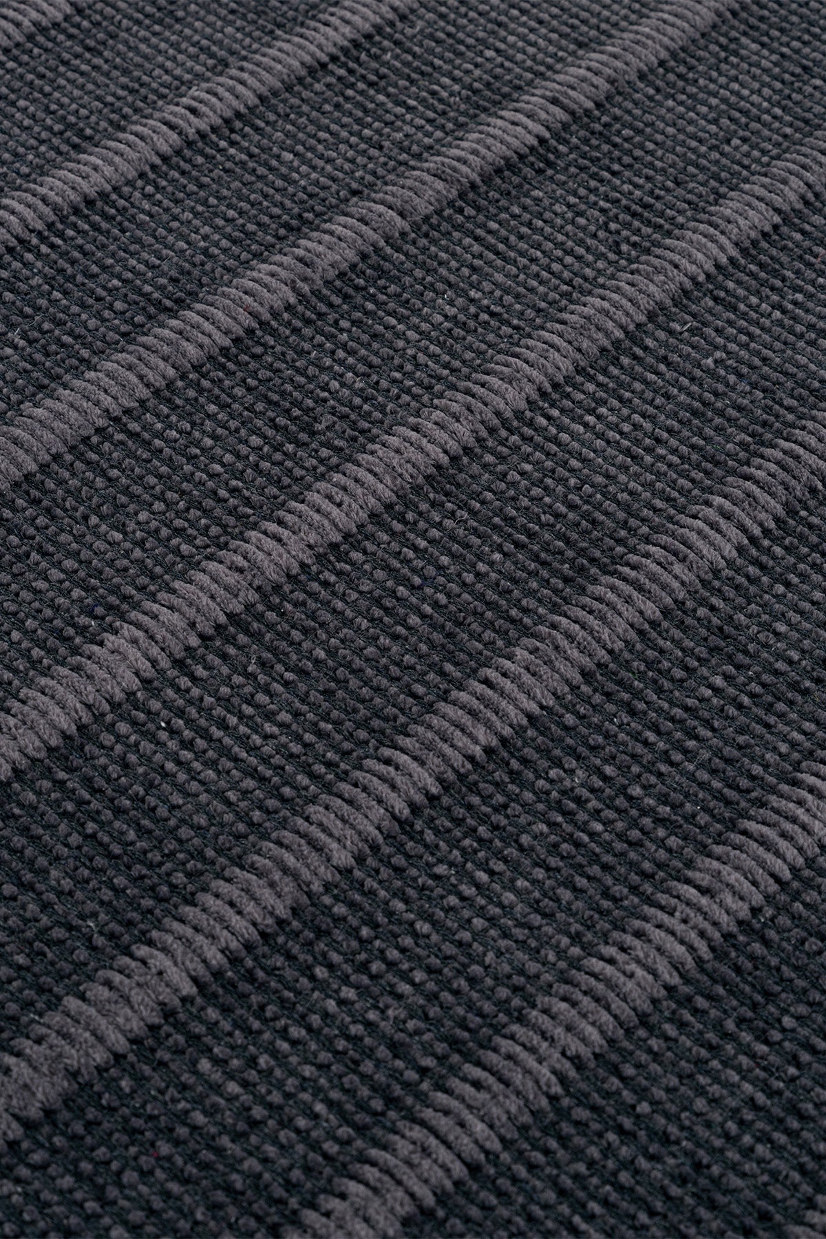 Calvin Klein Mono A2900D Antrasit Halı