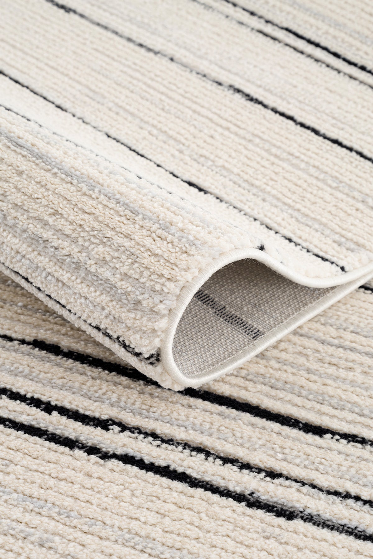 Calvin Klein Odense A2064C Krem Siyah Halı