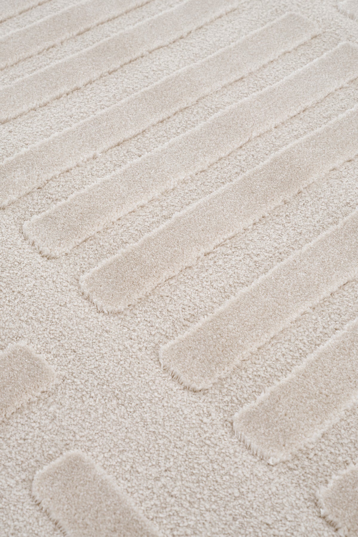 Calvin Klein Pure Lines A2383B Bej Halı