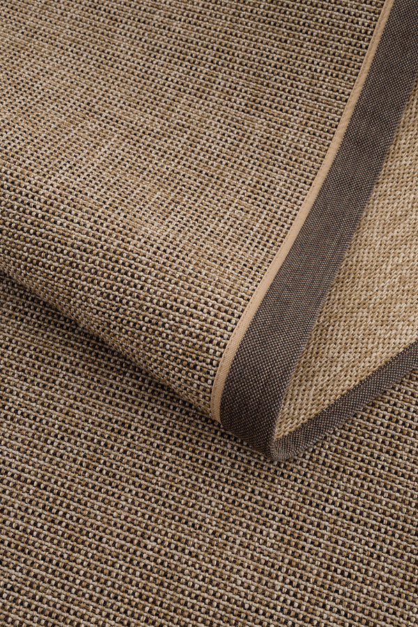 Calvin Klein Signature Bordure Kahve Bej Halı B3622C