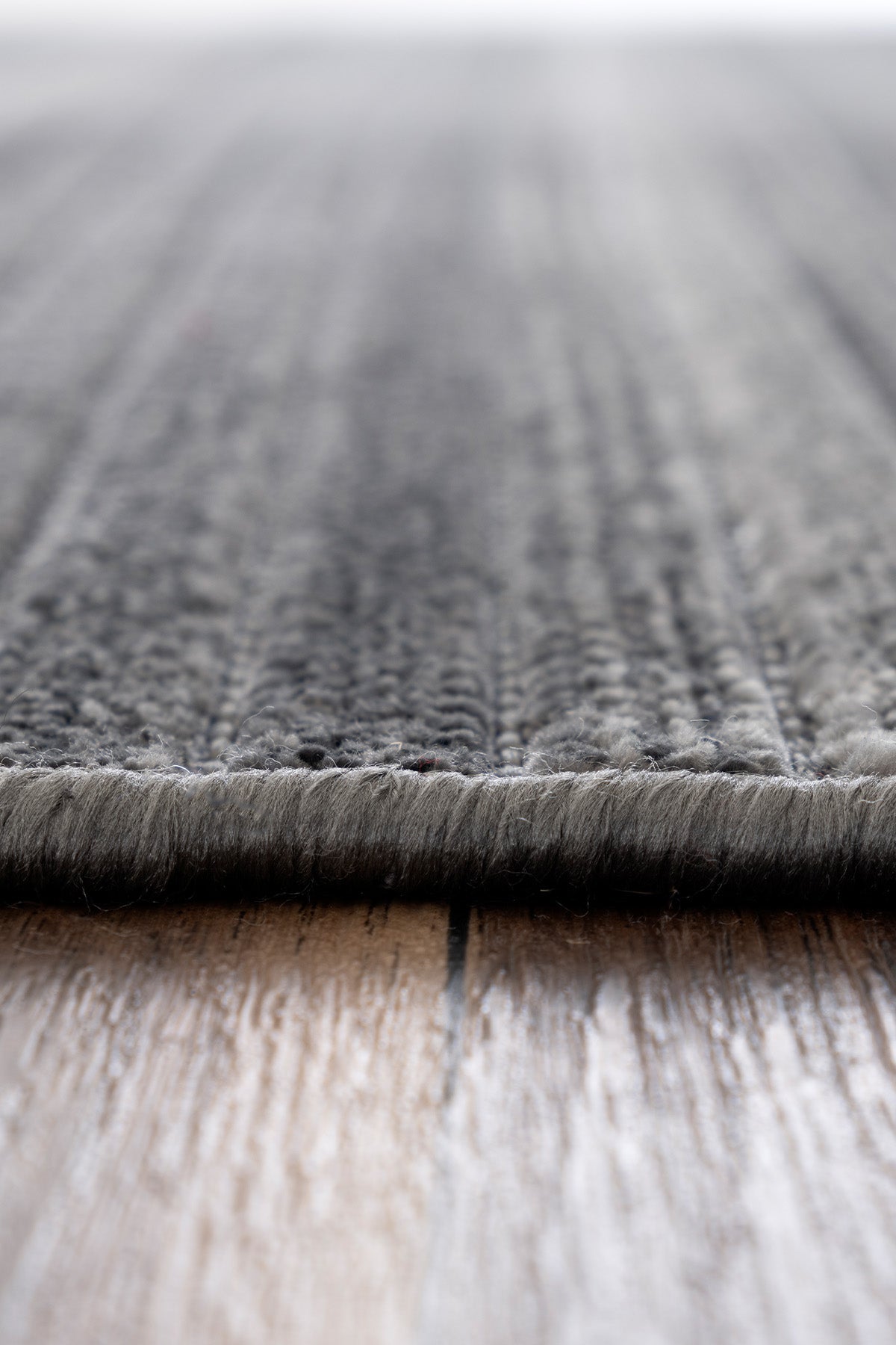Stripe Antrasit Kaymaz Taban Kilim 33010A