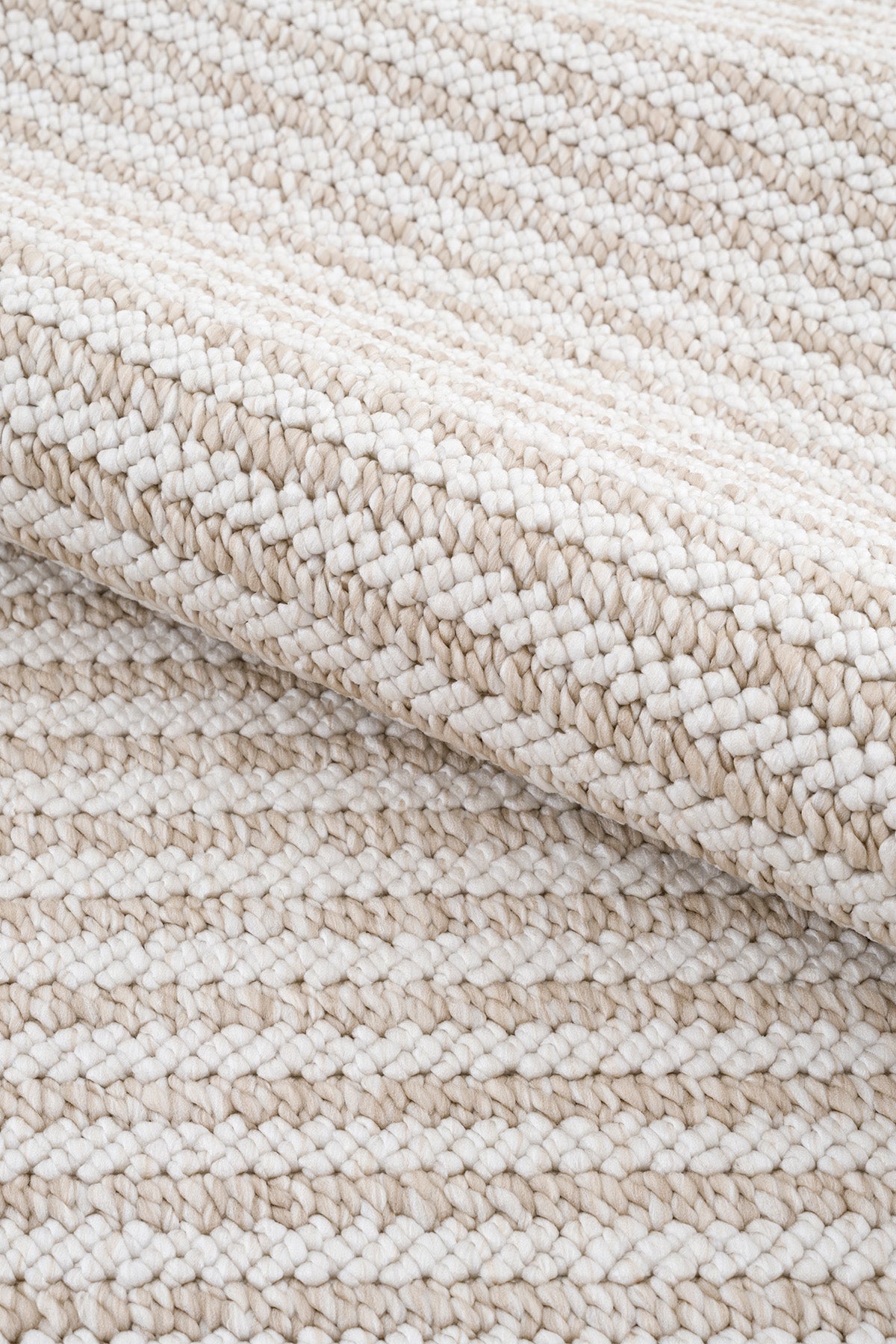 Calvin Klein Urban Luxe A2394E Vizon Halı