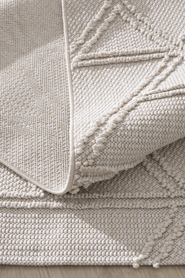 Alba Krem Tozumaz Halı 19241A