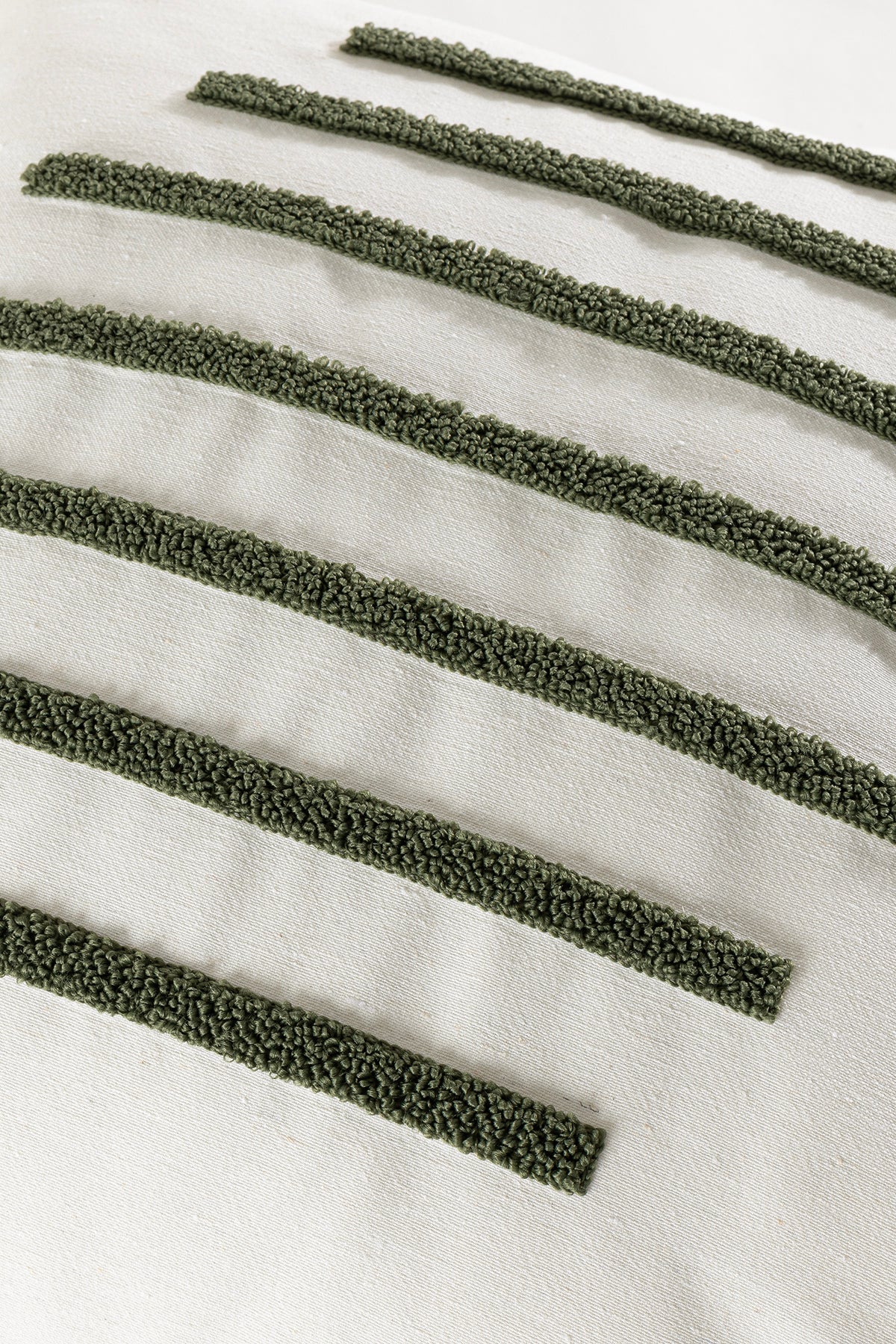 Craft Yeşil Çizgi Desenli Püsküllü Boncuk Elyaf İç Dolgulu Kırlent 43 x 43 35301A