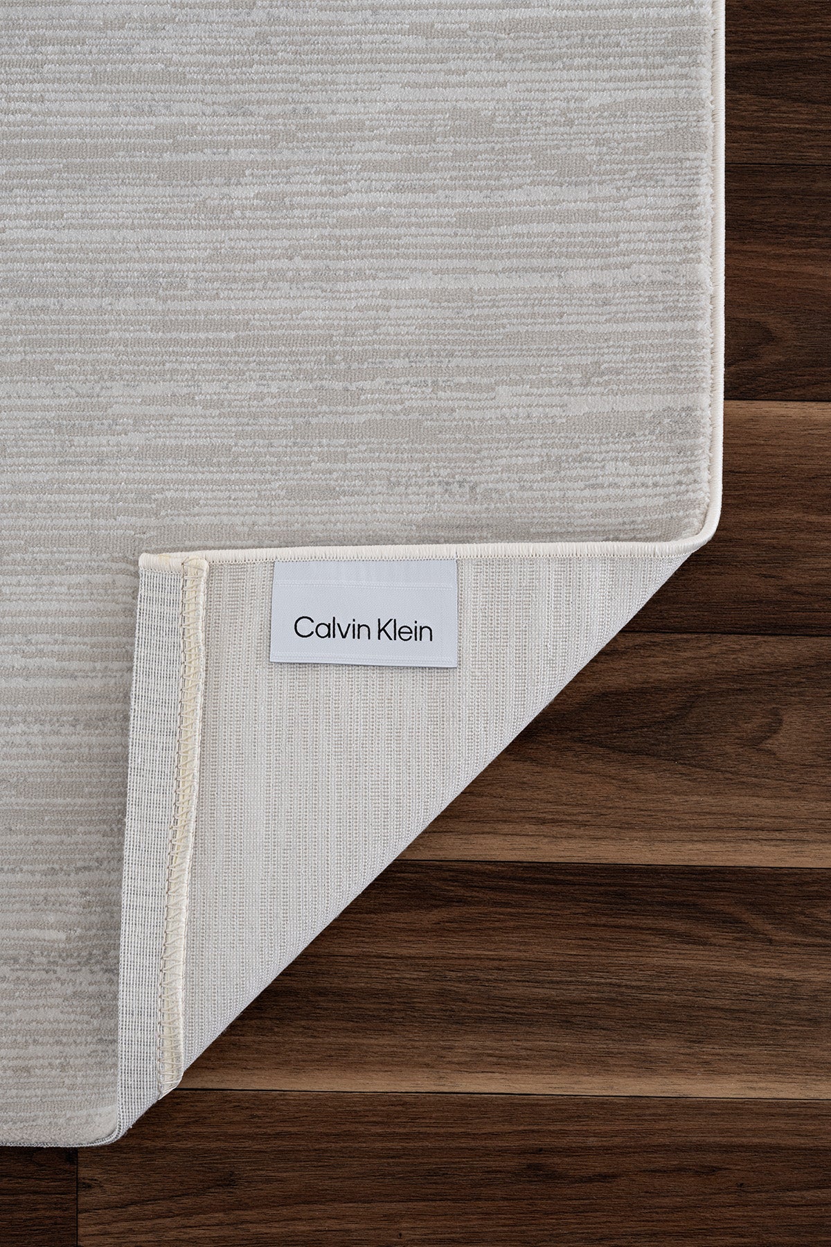 Calvin Klein Essential Krem Halı A5373A