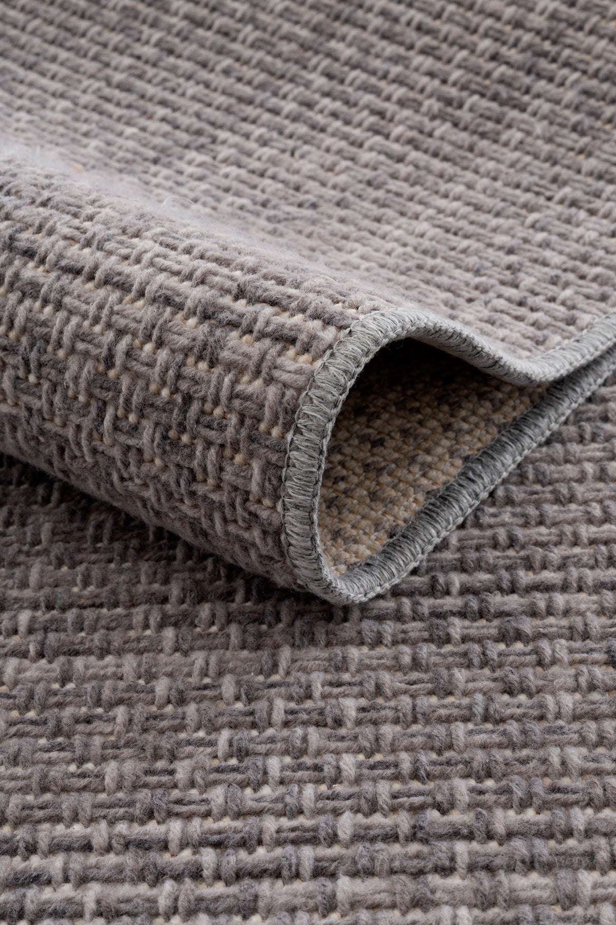 Calvin Klein Felt Gri Halı A5270C