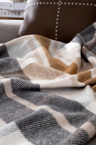 Fıona Bej Ekose Throw 130X170 15052