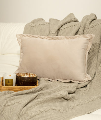 İbiza Vizon Kadife Yastık 30x50 5013