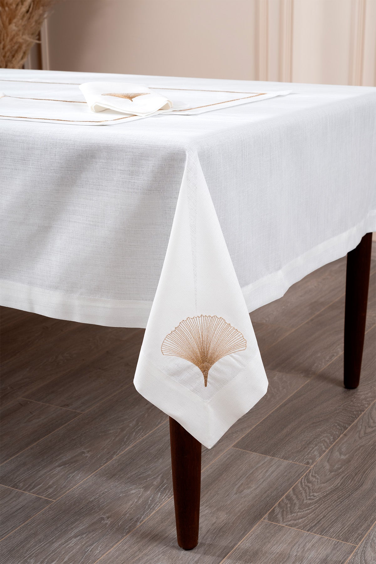 Iris Gold Nakışlı Masa Örtüsü 160X260 2556