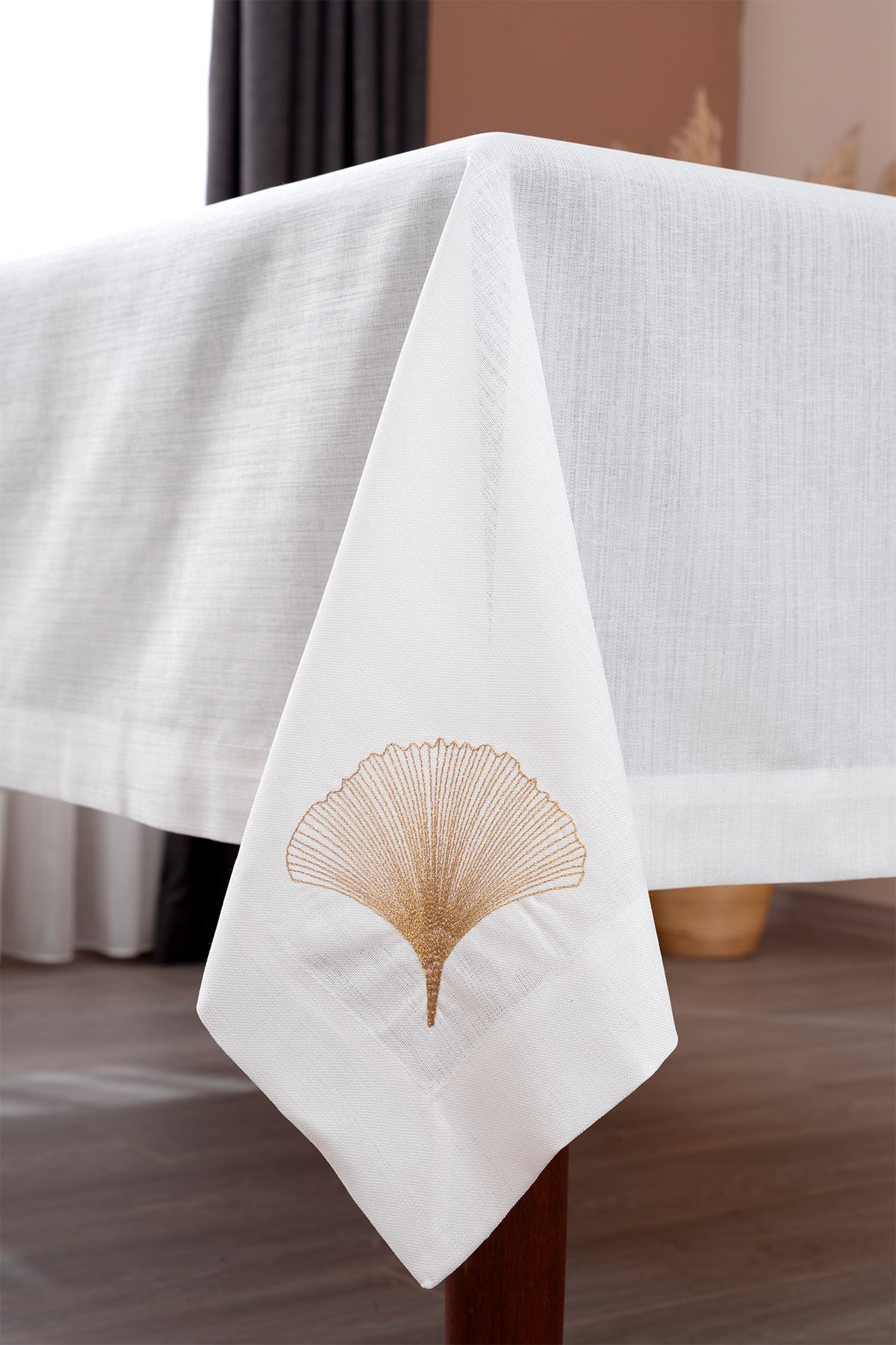 Iris Gold Nakışlı Masa Örtüsü 160X260 2556